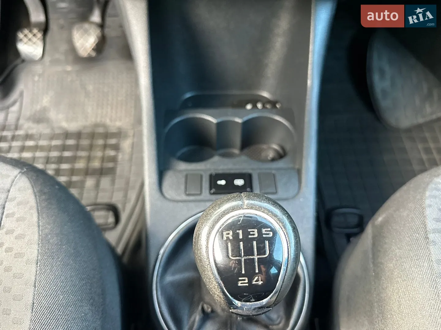 2011 Skoda Fabia - мініатюра 31