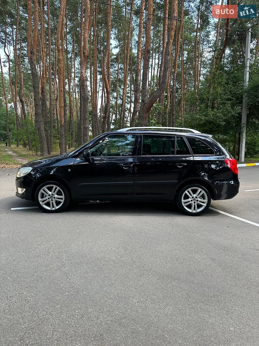 2010 Skoda Fabia - мініатюра 9