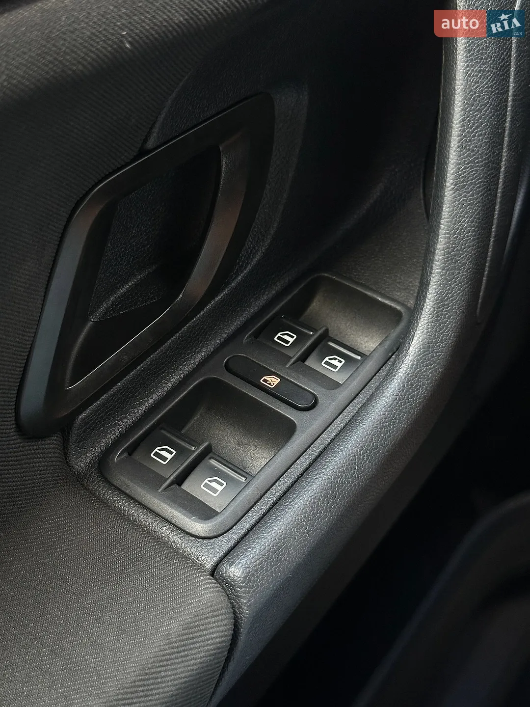 2010 Skoda Fabia - мініатюра 30