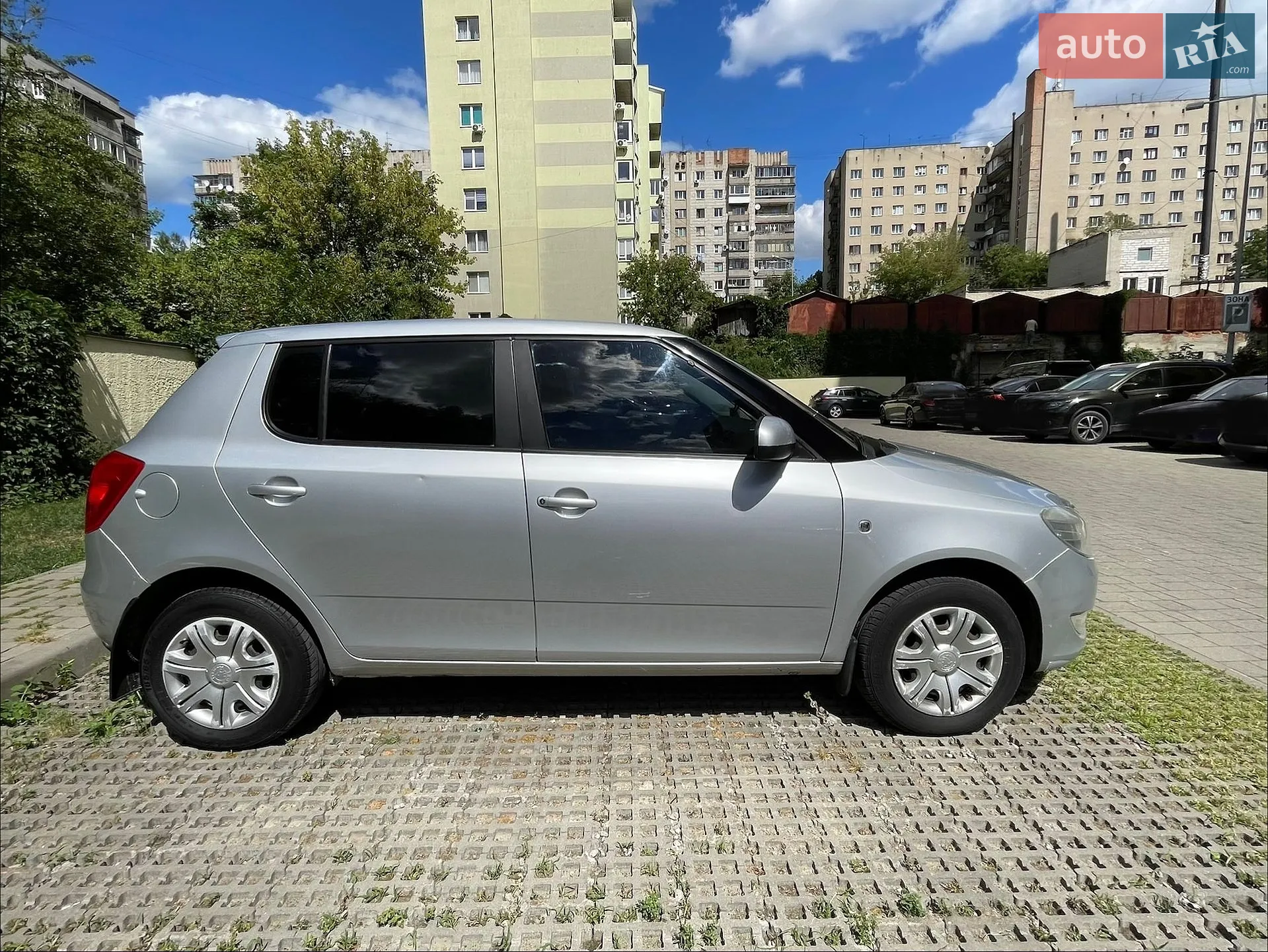 2010 Skoda Fabia - мініатюра 5