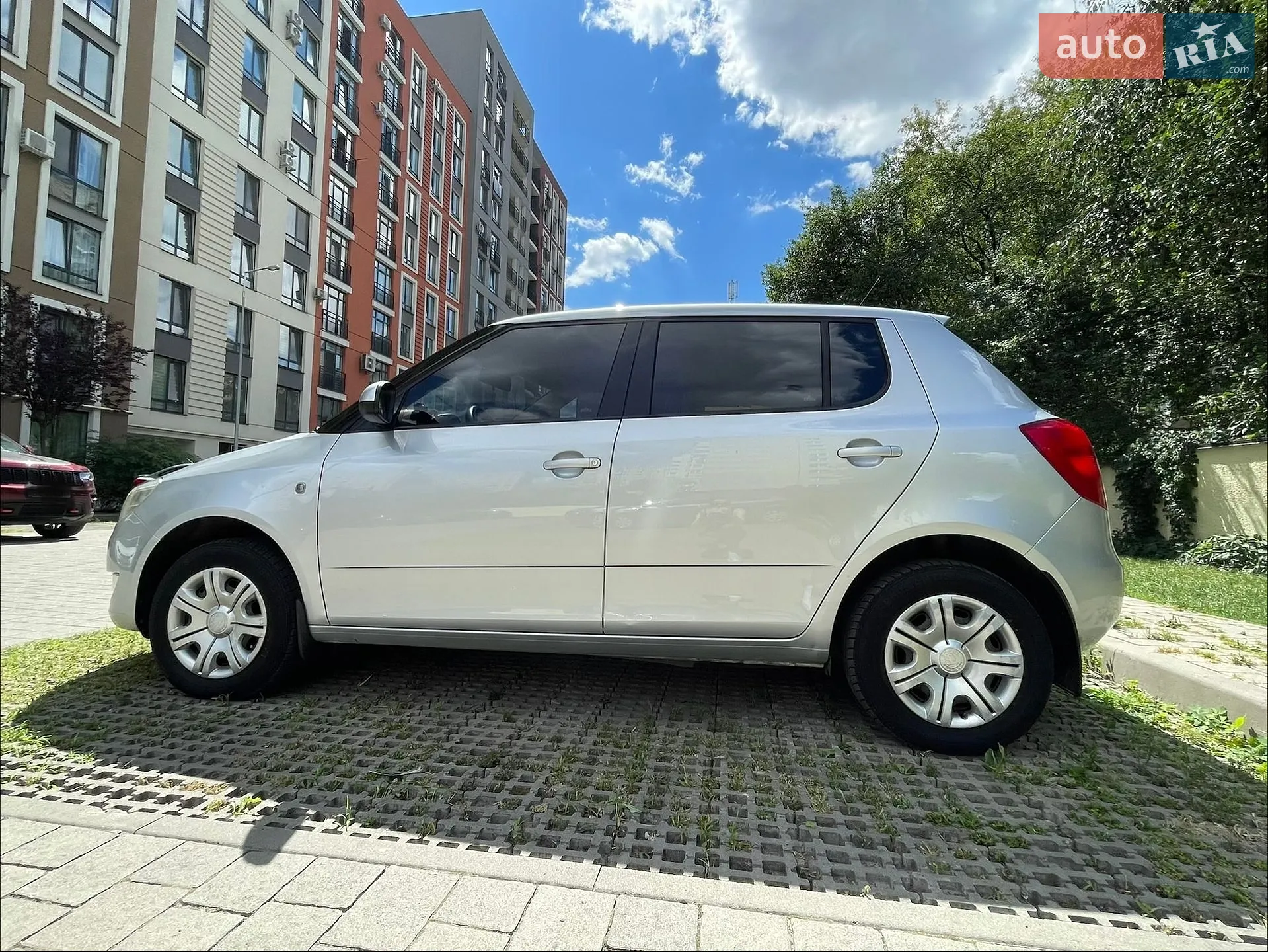 2010 Skoda Fabia - мініатюра 7