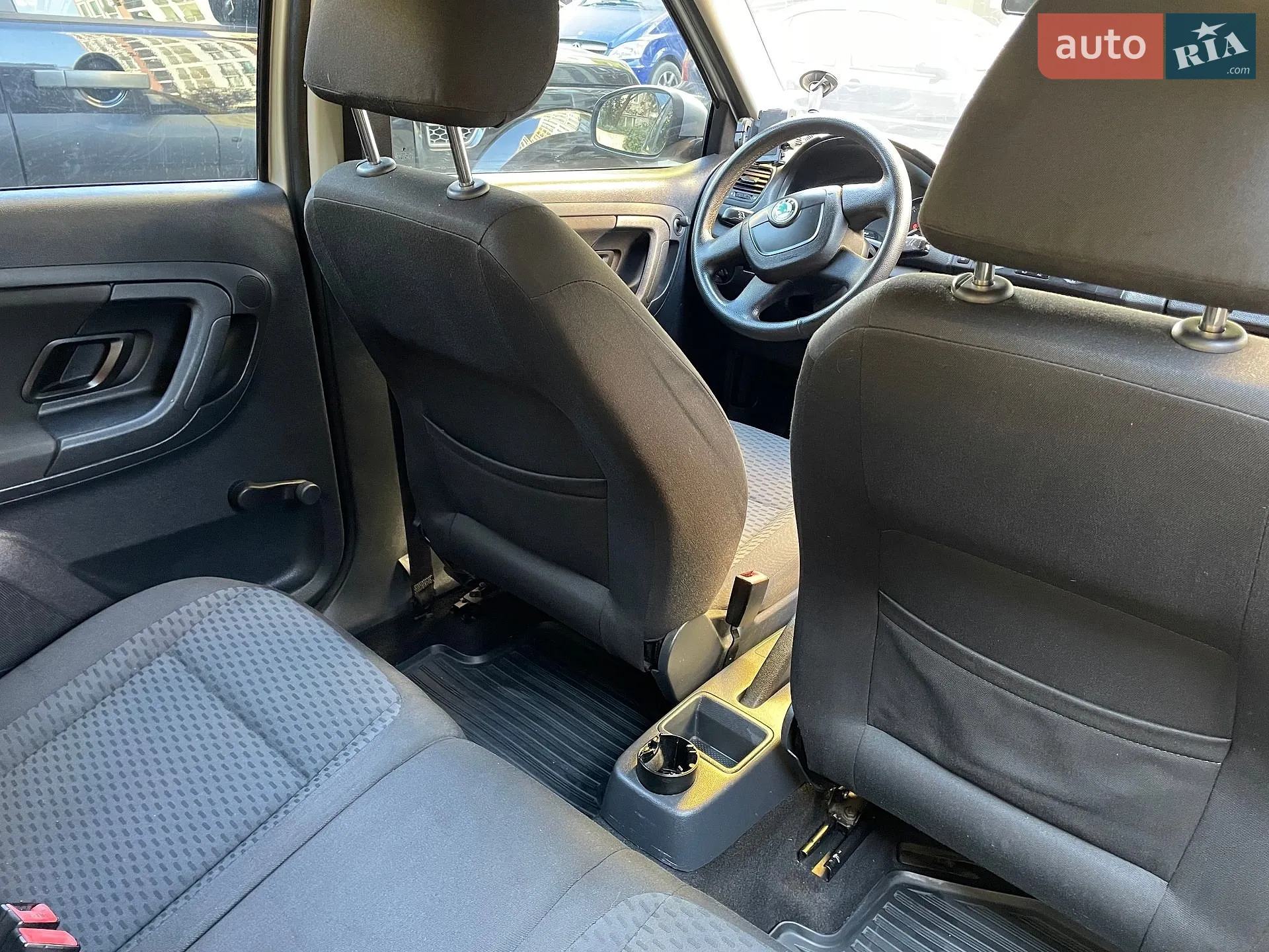 2010 Skoda Fabia - мініатюра 21