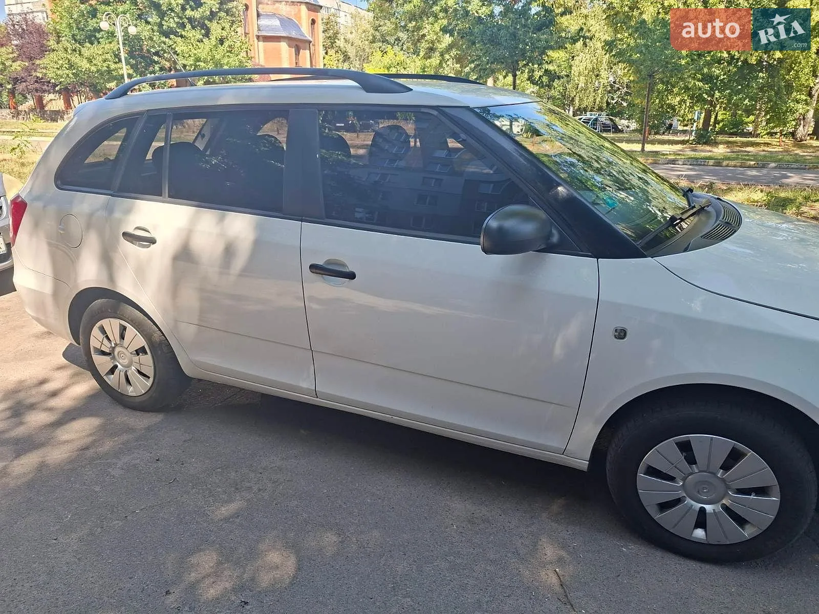 2014 Skoda Fabia - мініатюра 2