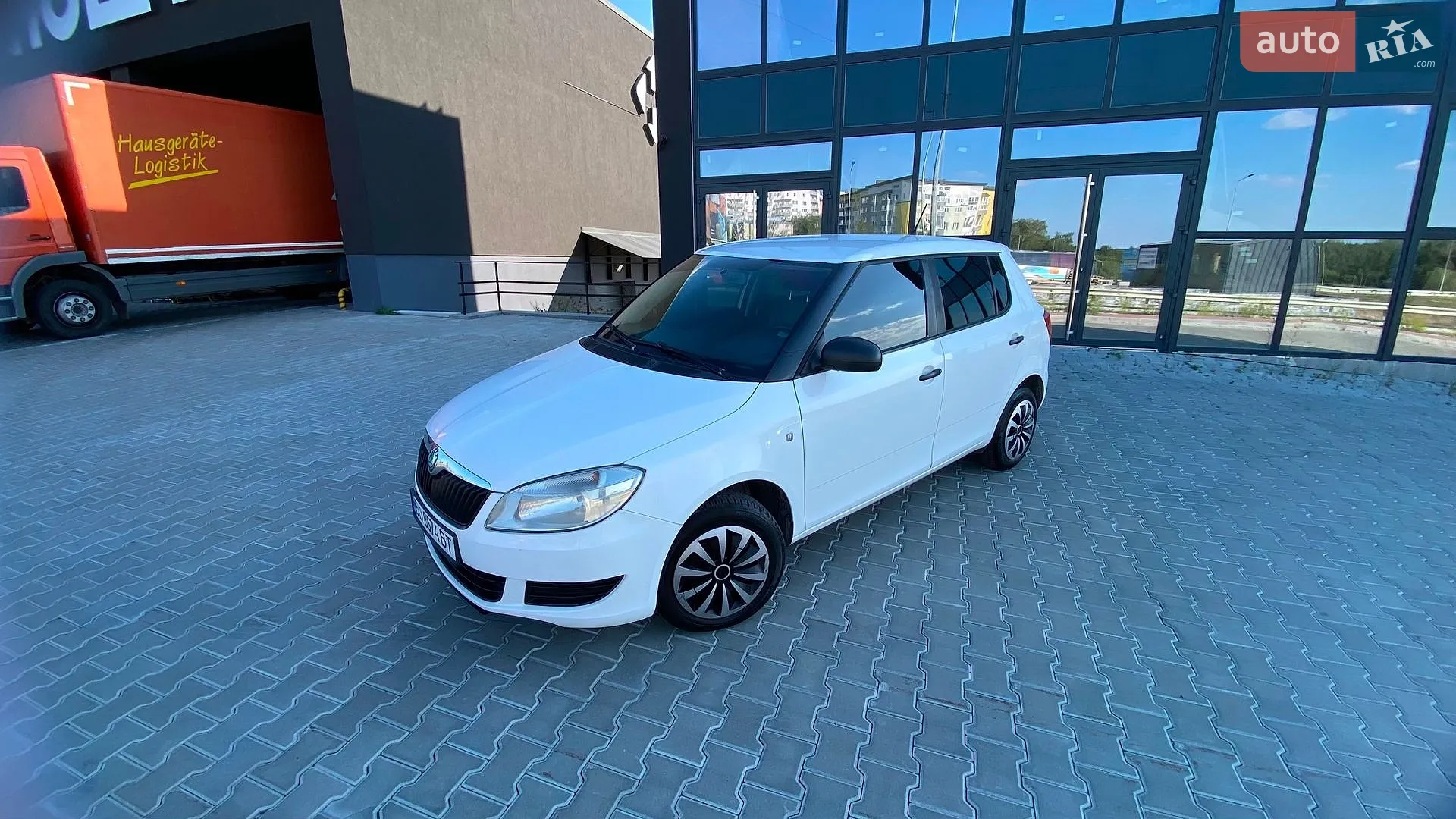 2012 Skoda Fabia - мініатюра 2