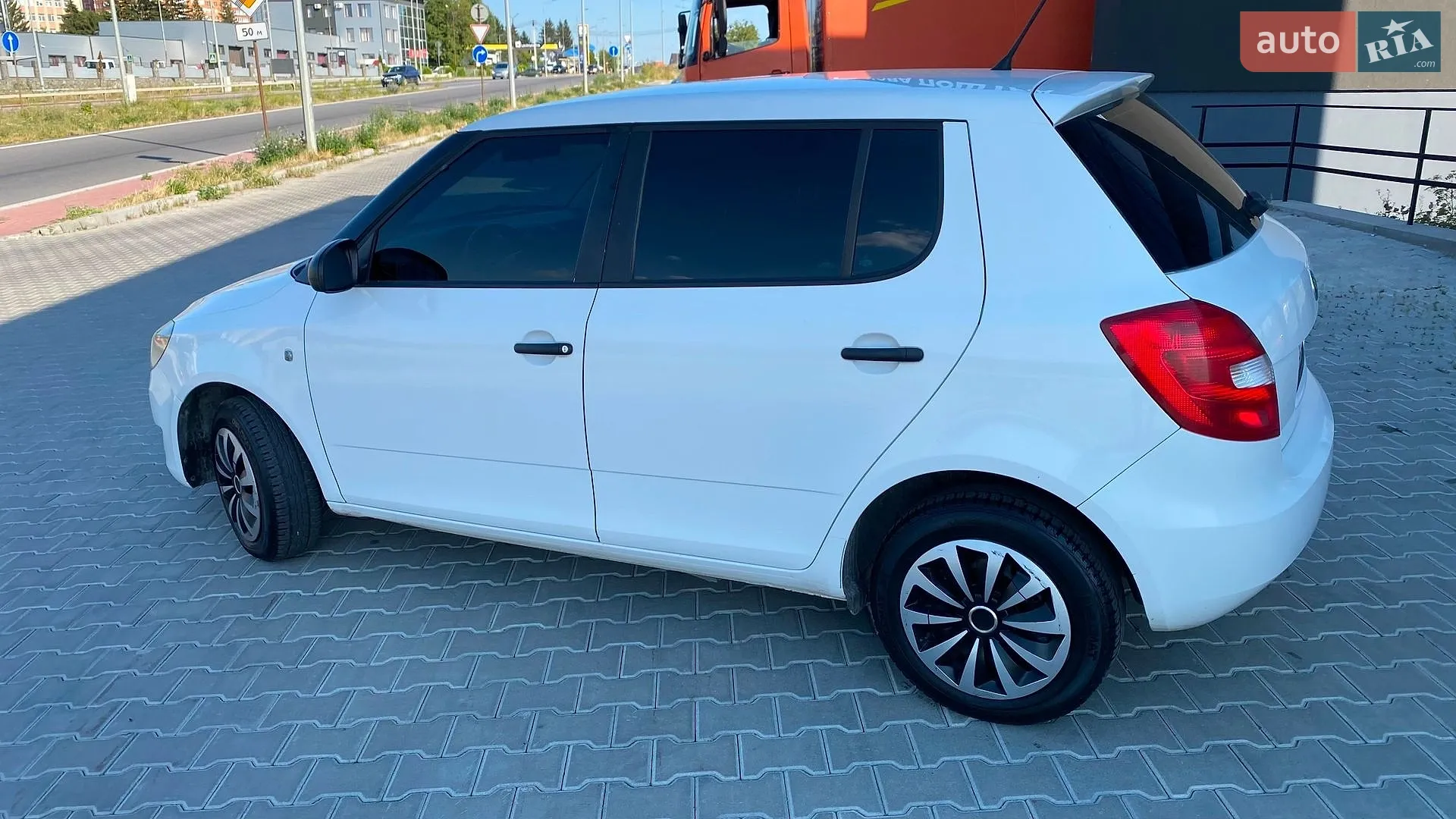 2012 Skoda Fabia - мініатюра 4
