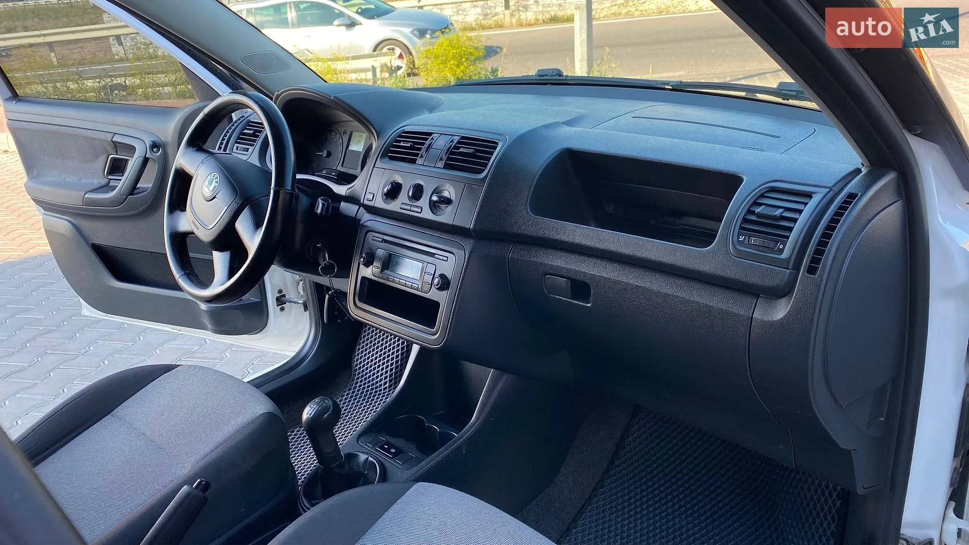 2012 Skoda Fabia - мініатюра 23