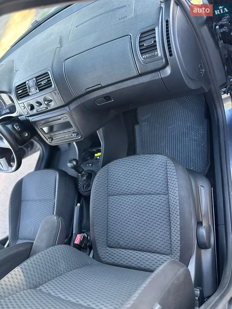 2010 Skoda Fabia - мініатюра 14