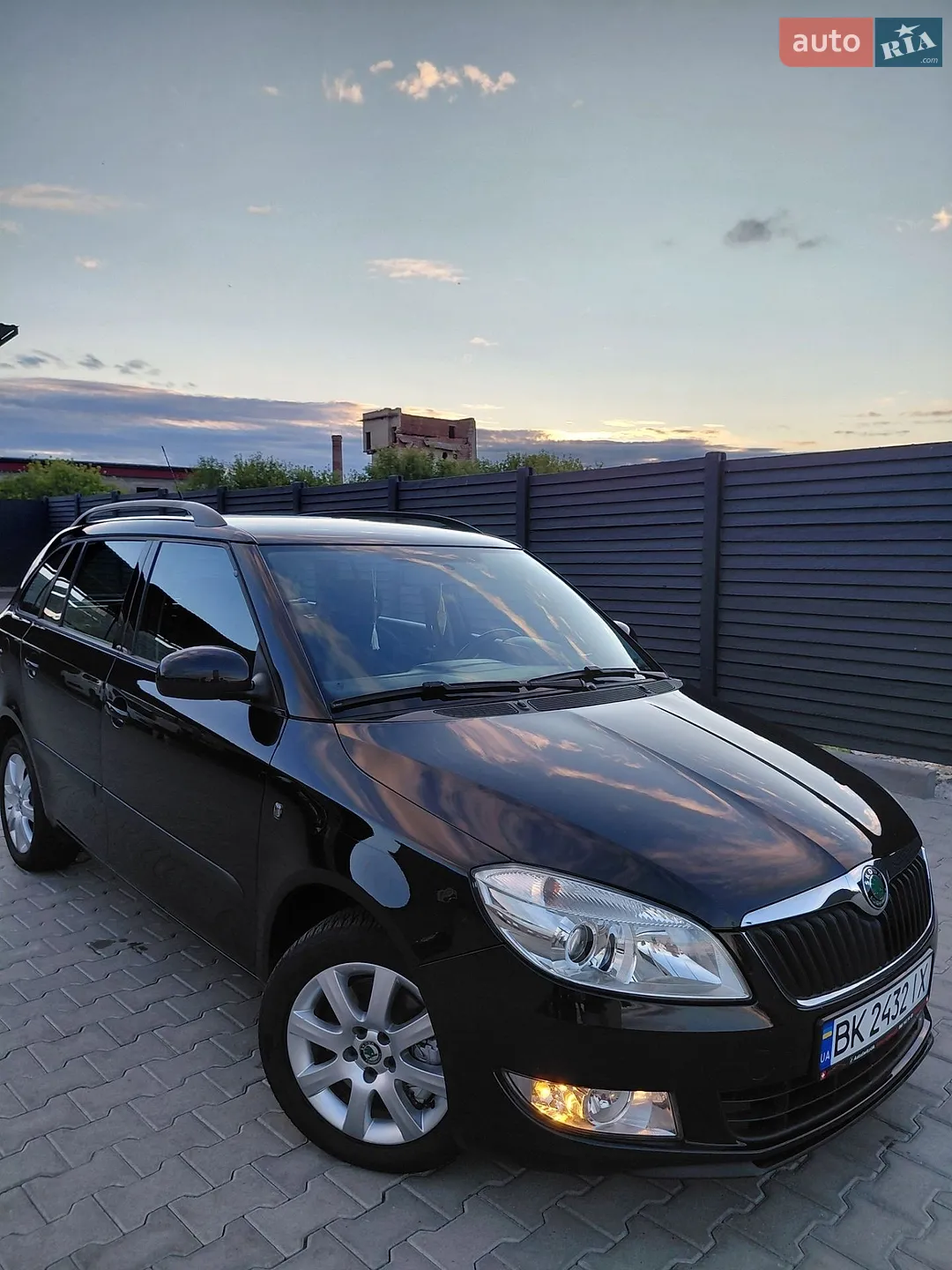 2010 Skoda Fabia - мініатюра 2