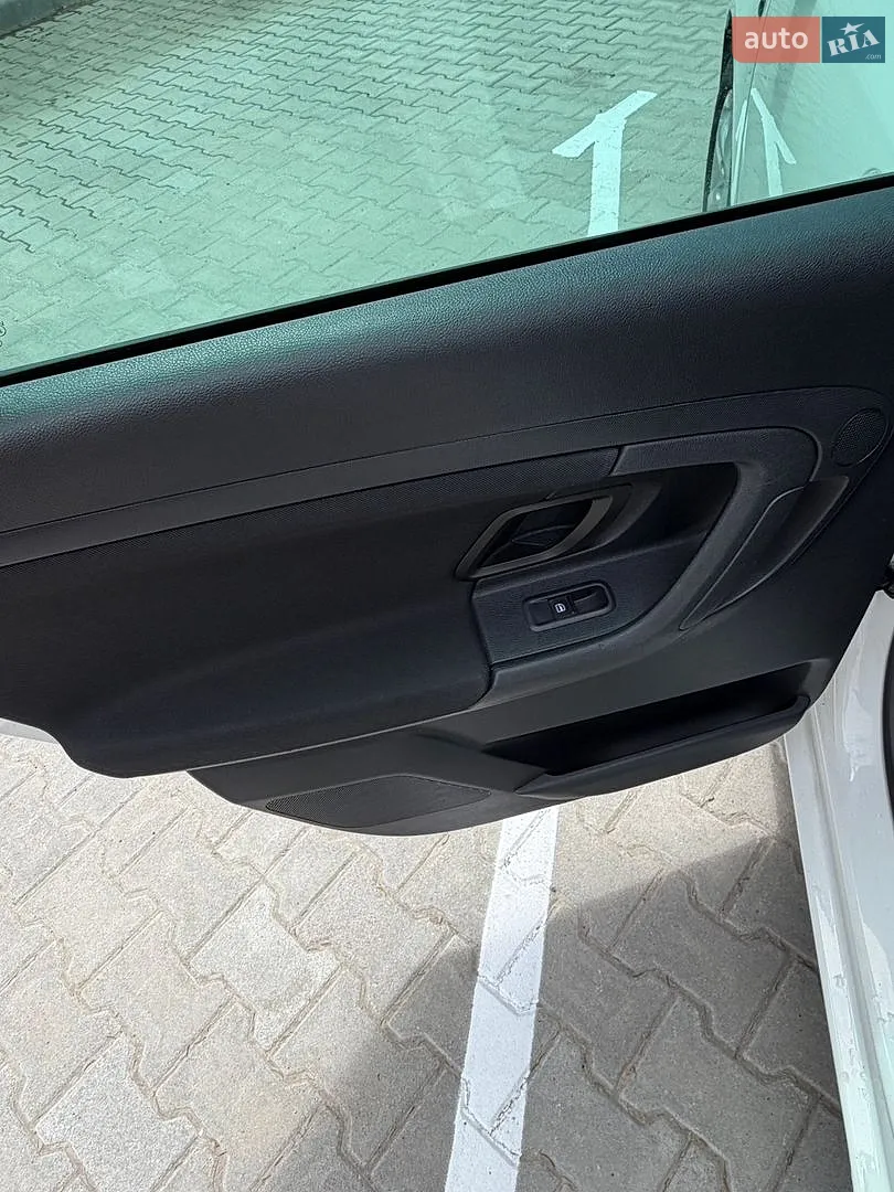 2010 Skoda Fabia - мініатюра 18