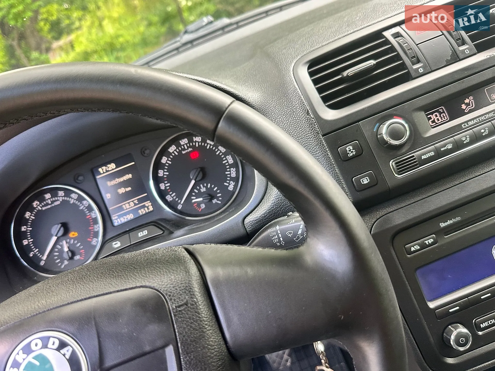 2010 Skoda Fabia - мініатюра 76