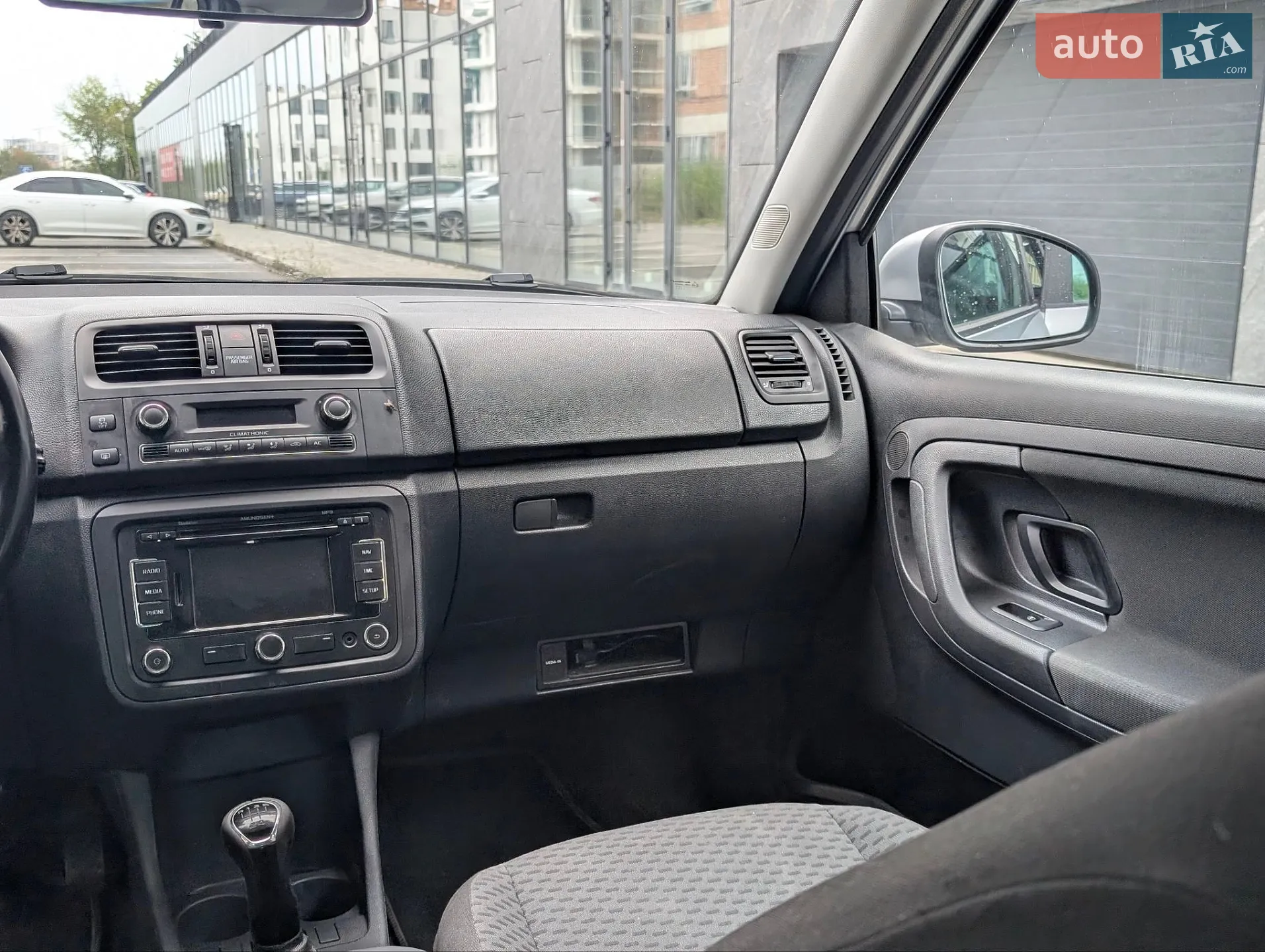 2012 Skoda Fabia - мініатюра 24