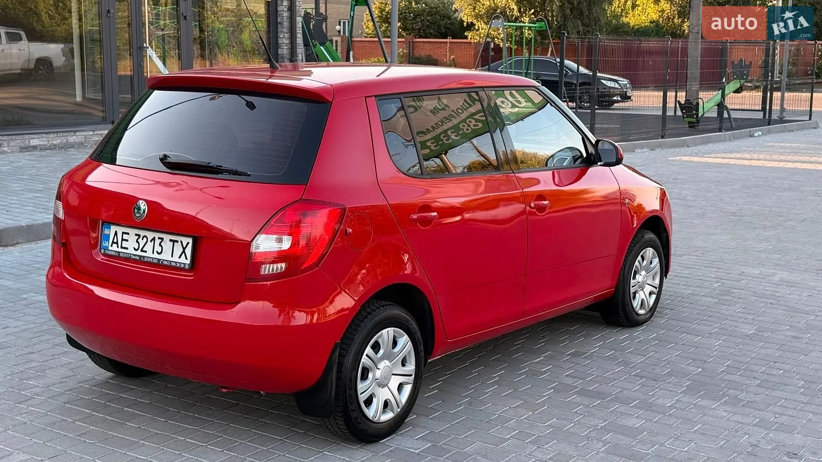 2010 Skoda Fabia - мініатюра 3