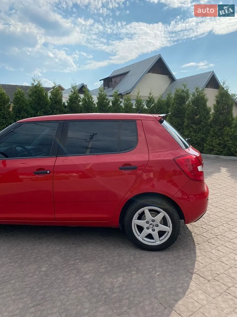 2013 Skoda Fabia - мініатюра 5