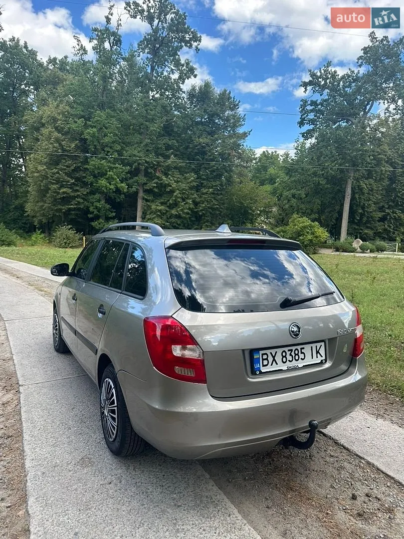 2012 Skoda Fabia - мініатюра 5
