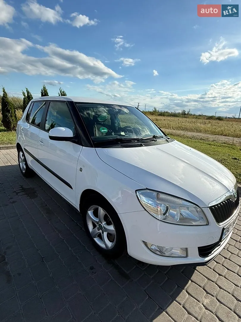 2012 Skoda Fabia - мініатюра 3