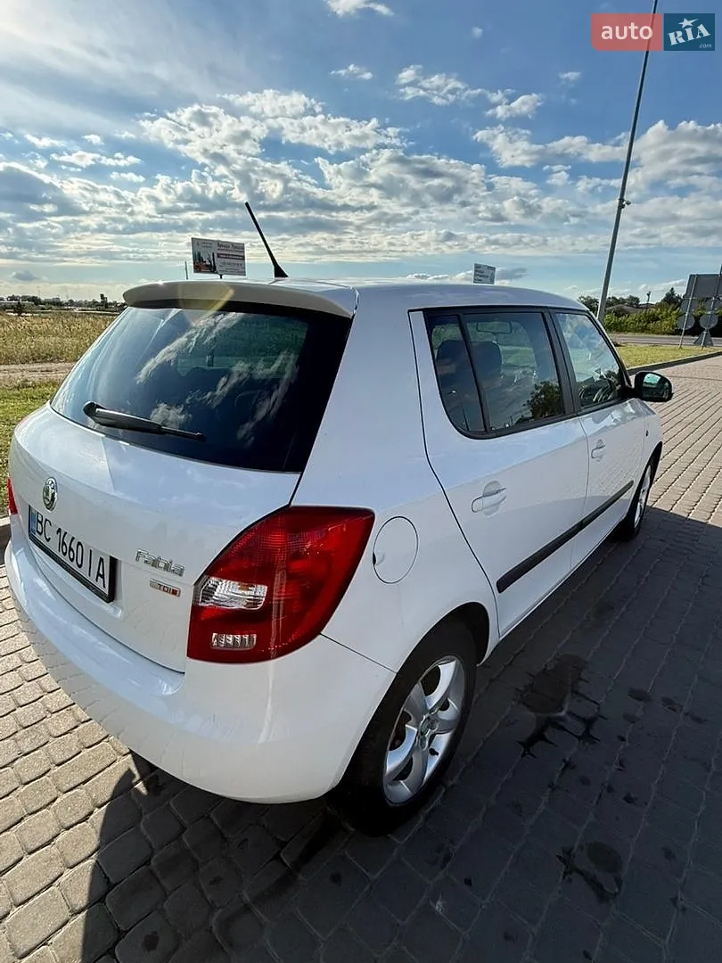 2012 Skoda Fabia - мініатюра 7