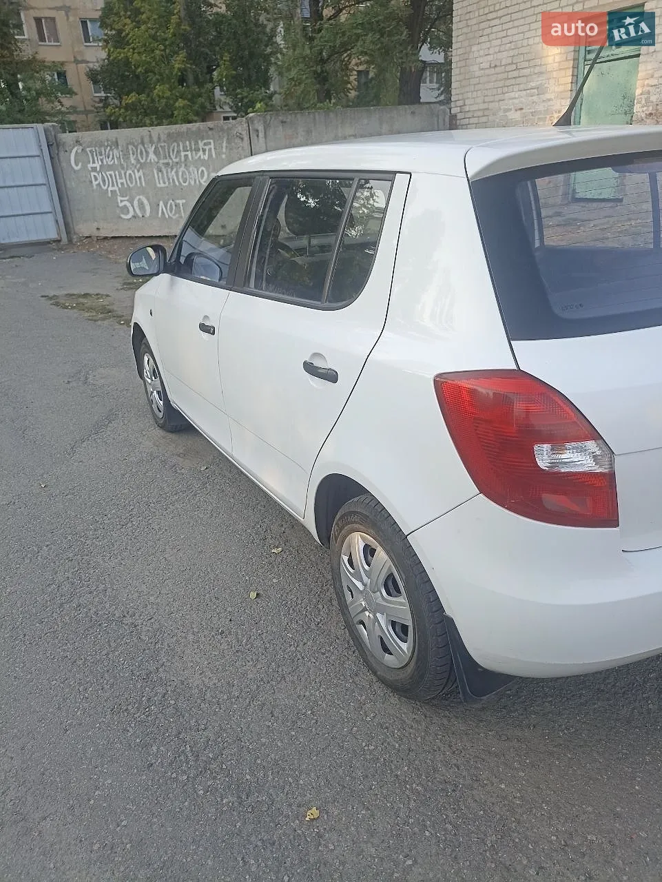 2011 Skoda Fabia - мініатюра 9