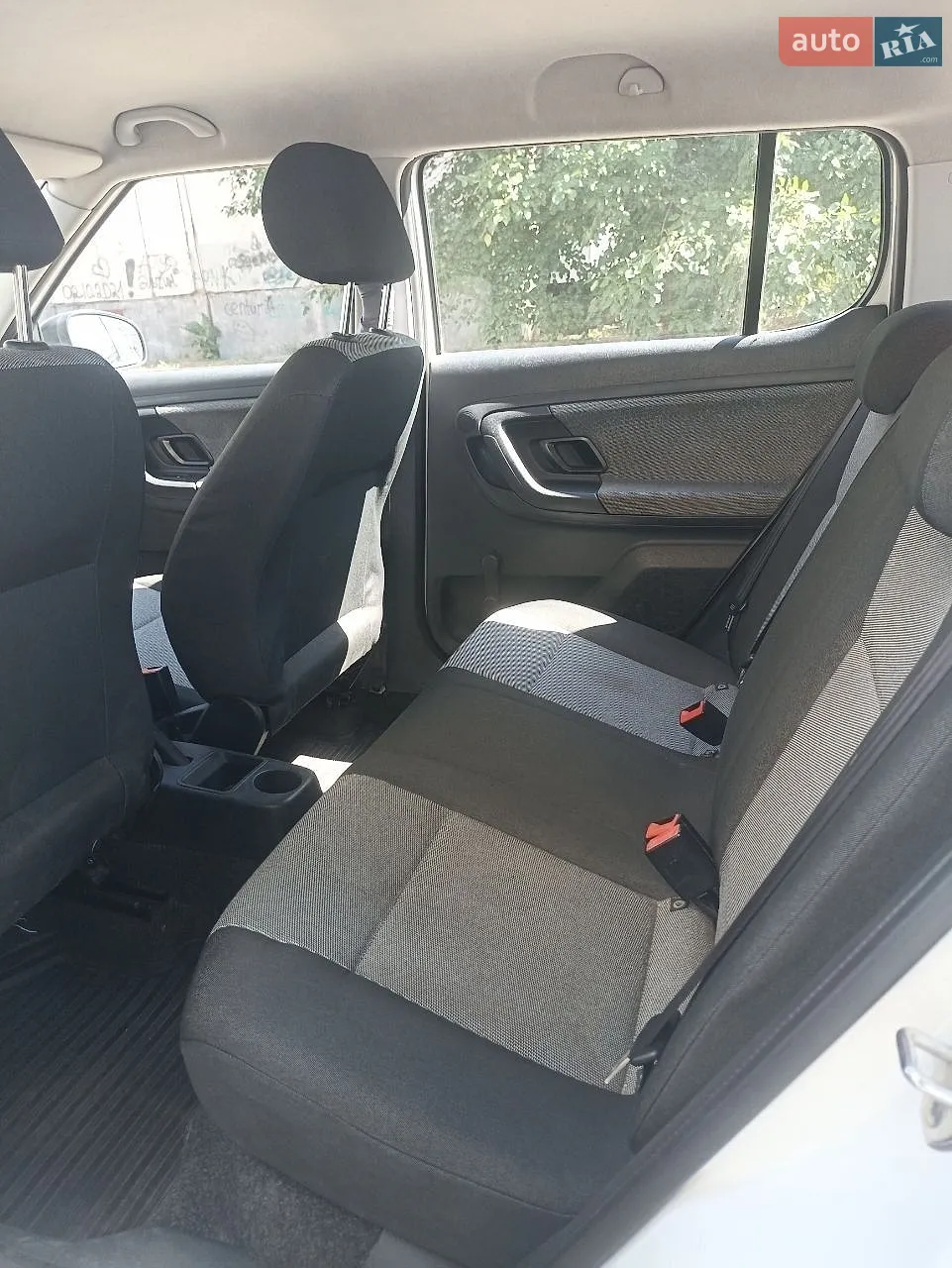 2011 Skoda Fabia - мініатюра 12