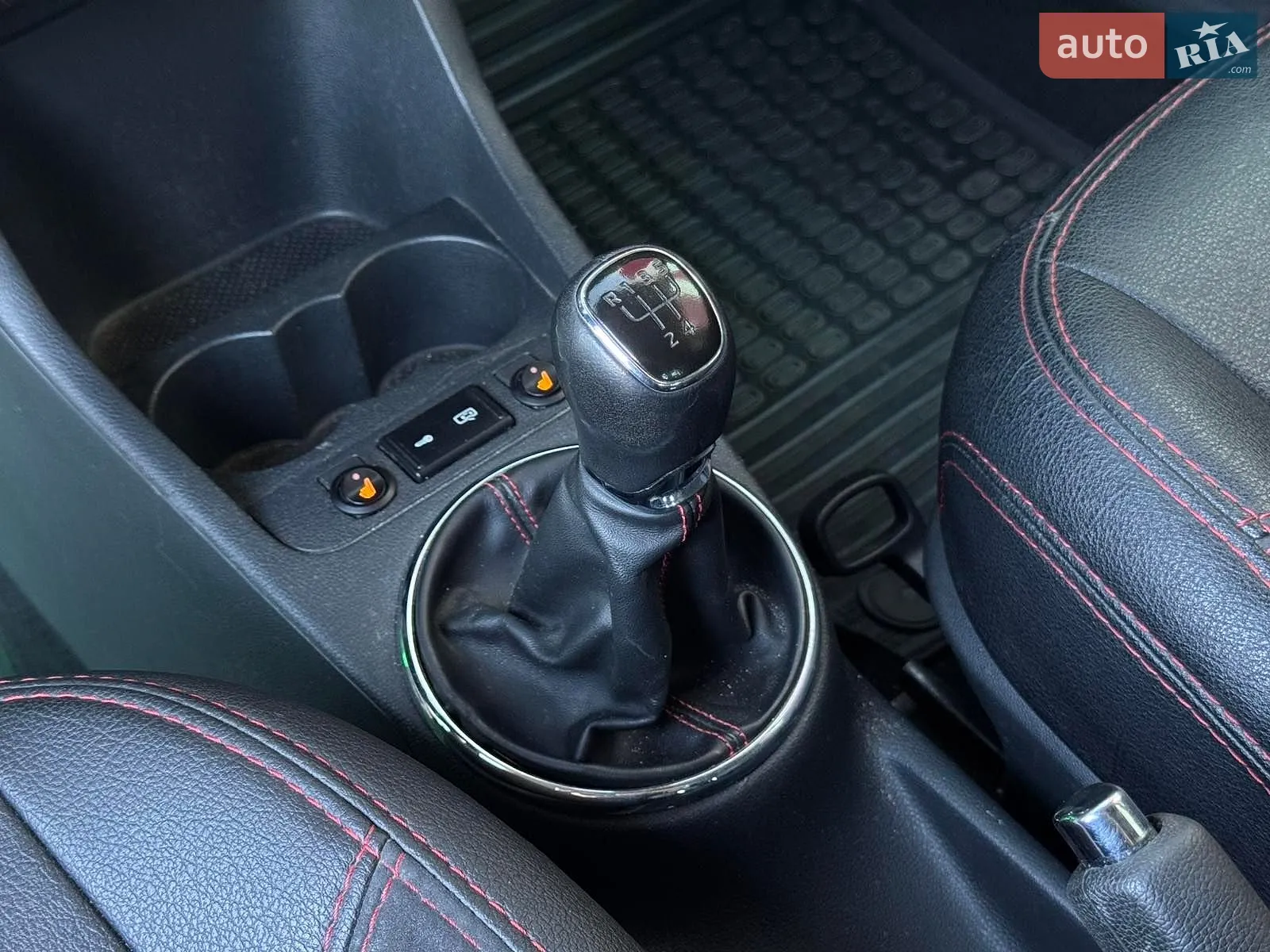 2012 Skoda Fabia - мініатюра 16