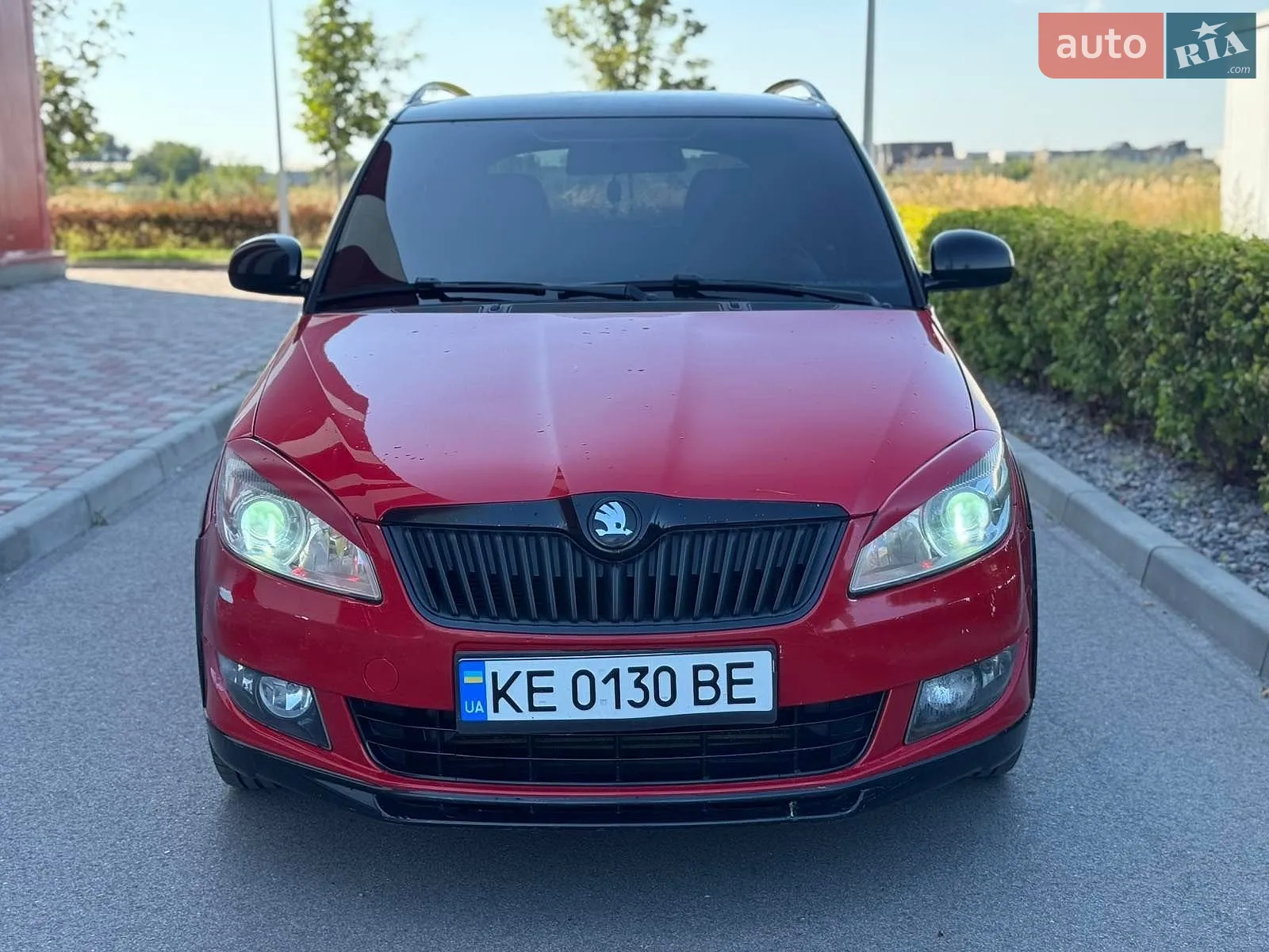 2012 Skoda Fabia - мініатюра 2