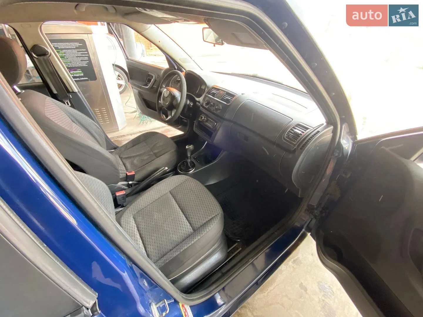 2010 Skoda Fabia - мініатюра 5