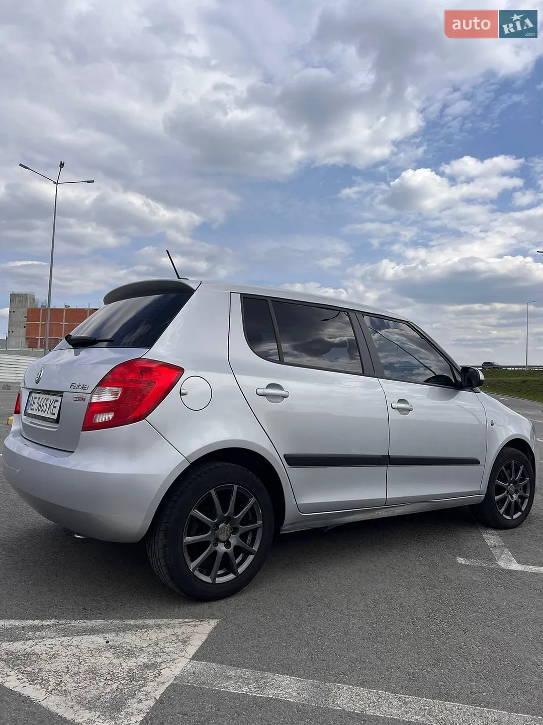 2012 Skoda Fabia - мініатюра 2
