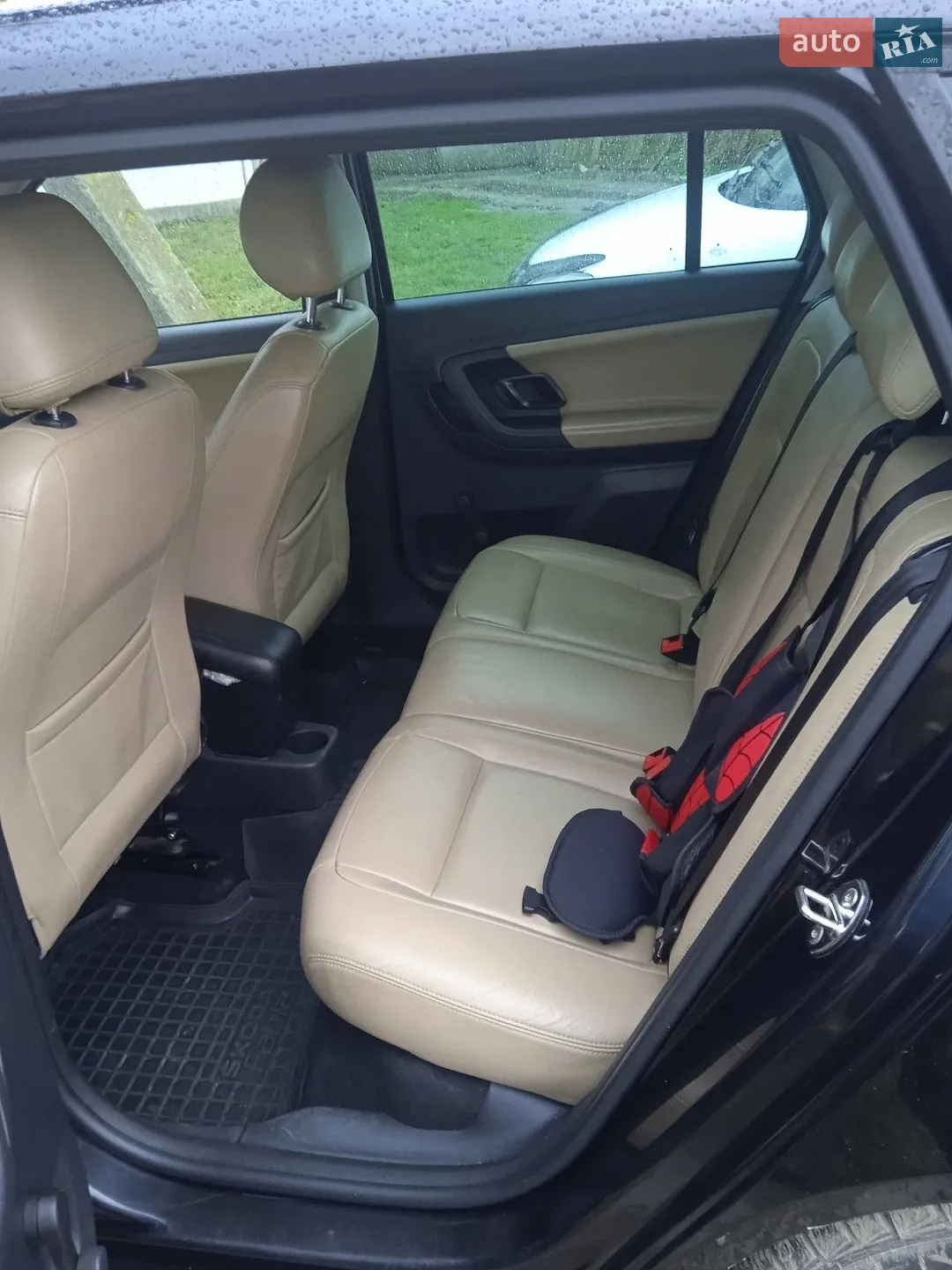 2010 Skoda Fabia - мініатюра 11