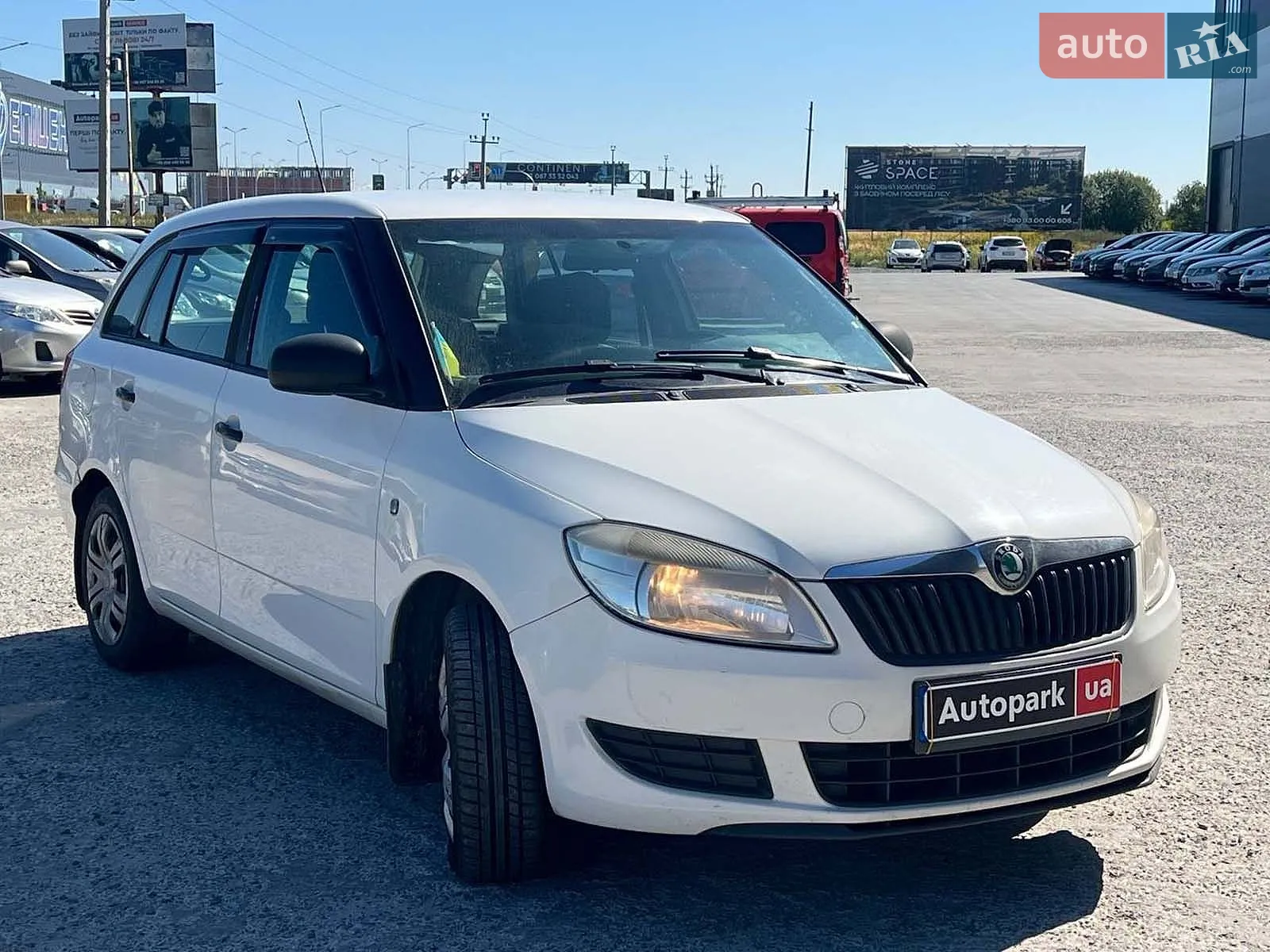 2011 Skoda Fabia - мініатюра 12