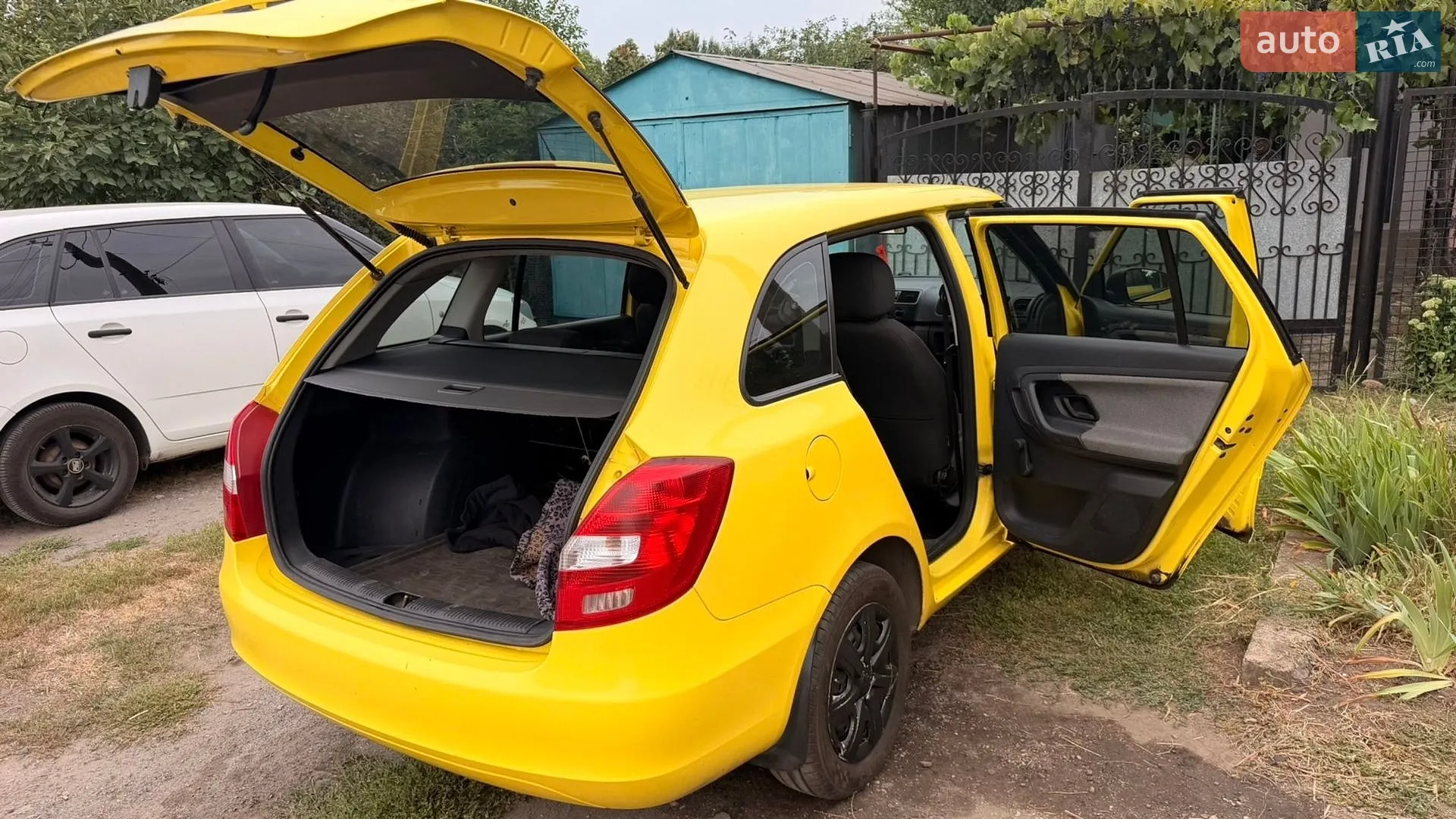 2011 Skoda Fabia - мініатюра 5
