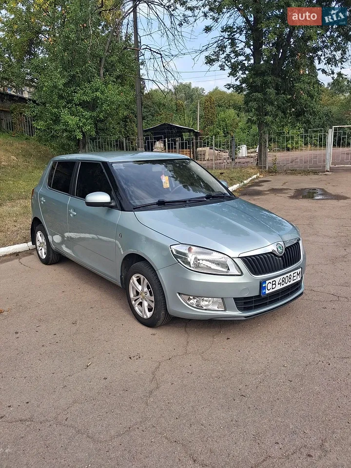 2011 Skoda Fabia - мініатюра 15