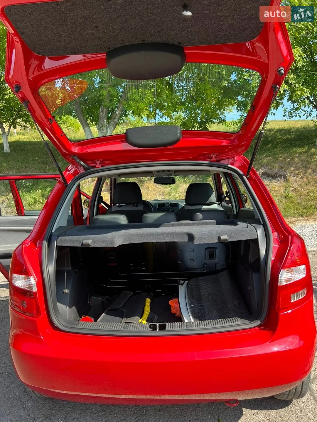 2010 Skoda Fabia - мініатюра 2