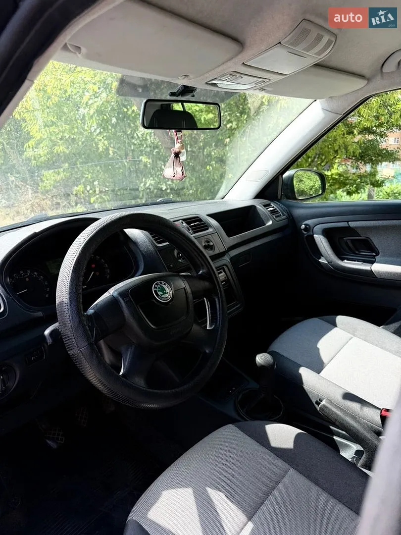 2011 Skoda Fabia - мініатюра 24