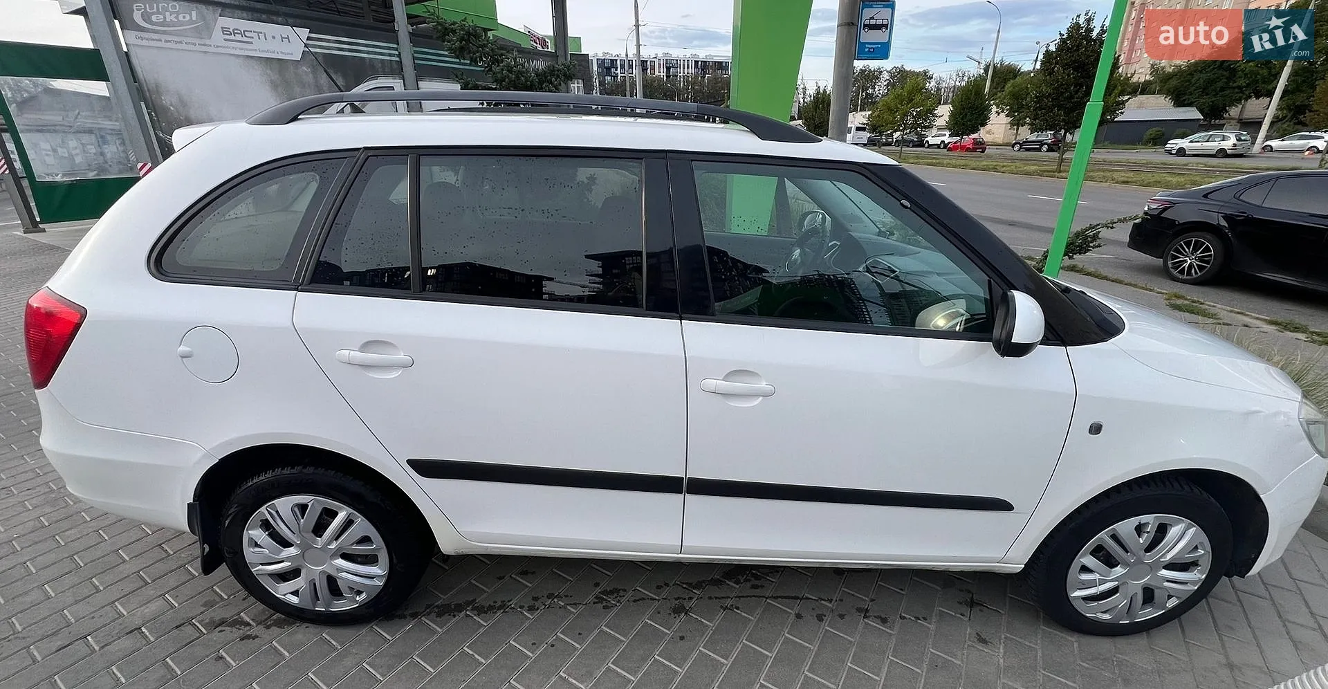 2010 Skoda Fabia - мініатюра 6