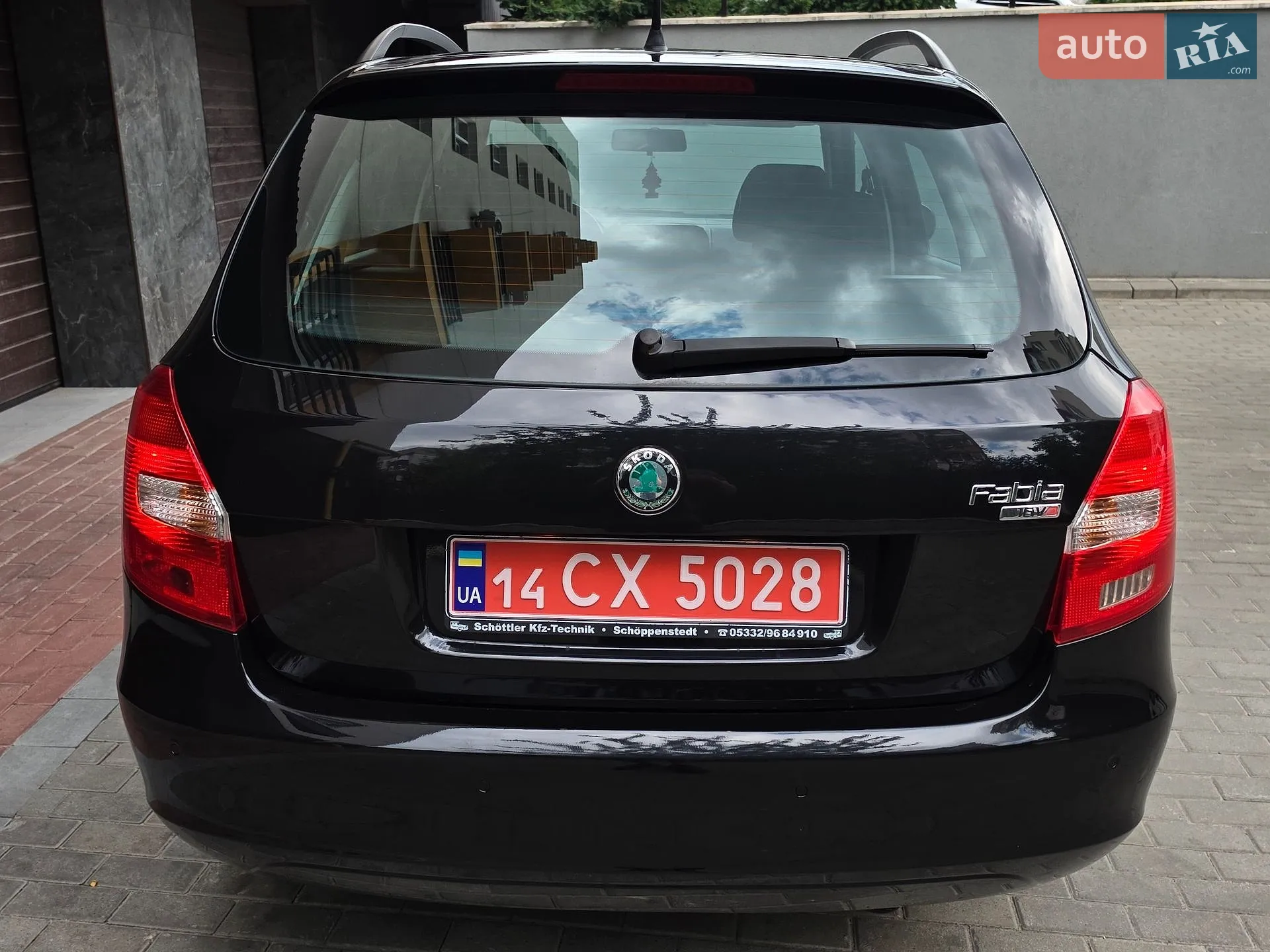 2011 Skoda Fabia - мініатюра 9