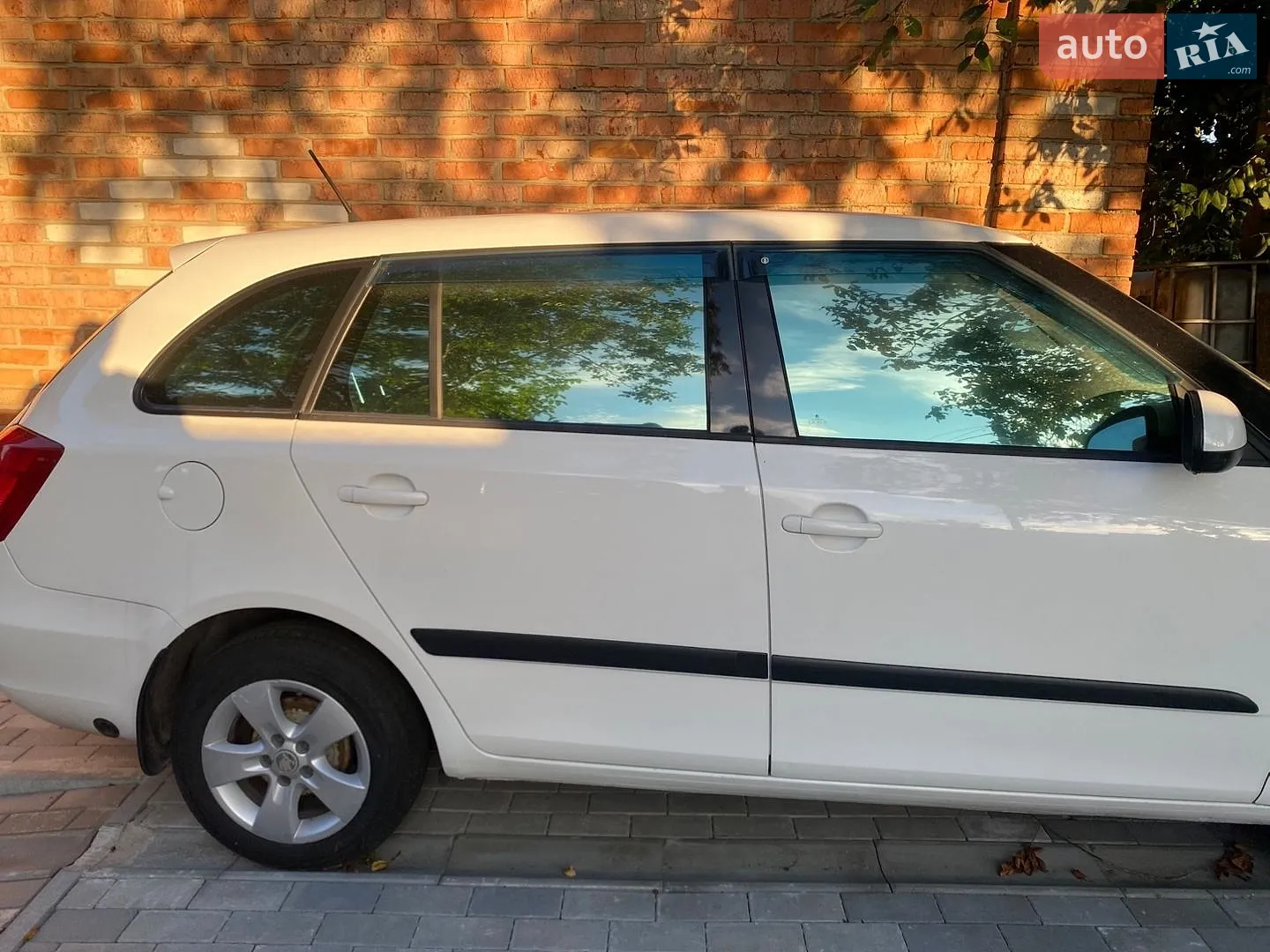 2012 Skoda Fabia - мініатюра 3