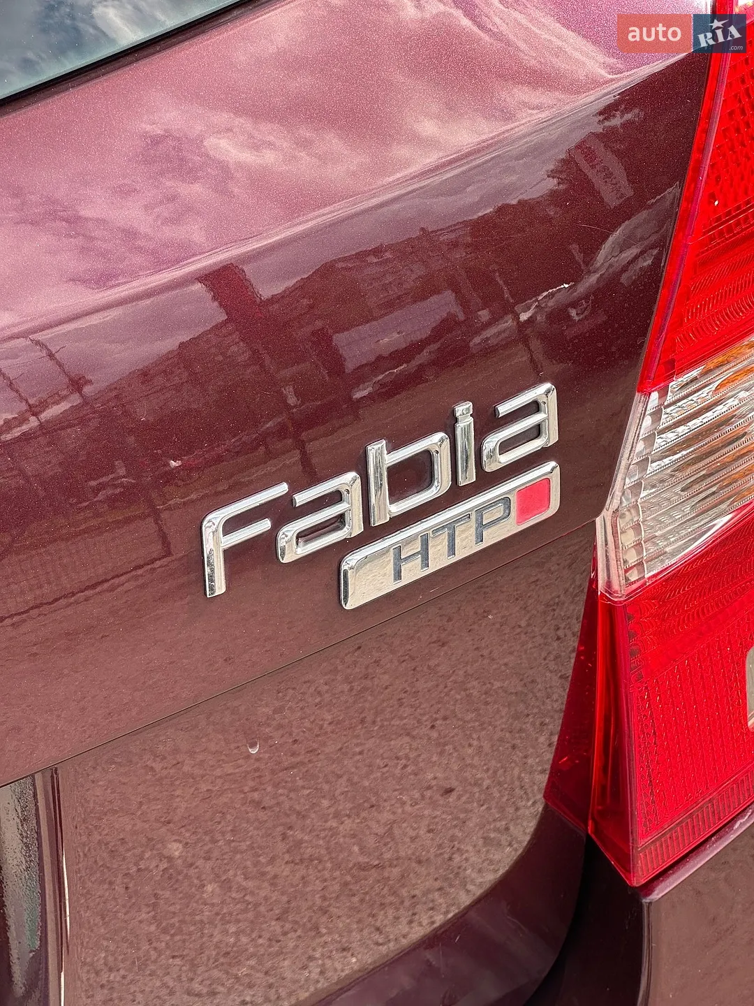 2010 Skoda Fabia - мініатюра 10