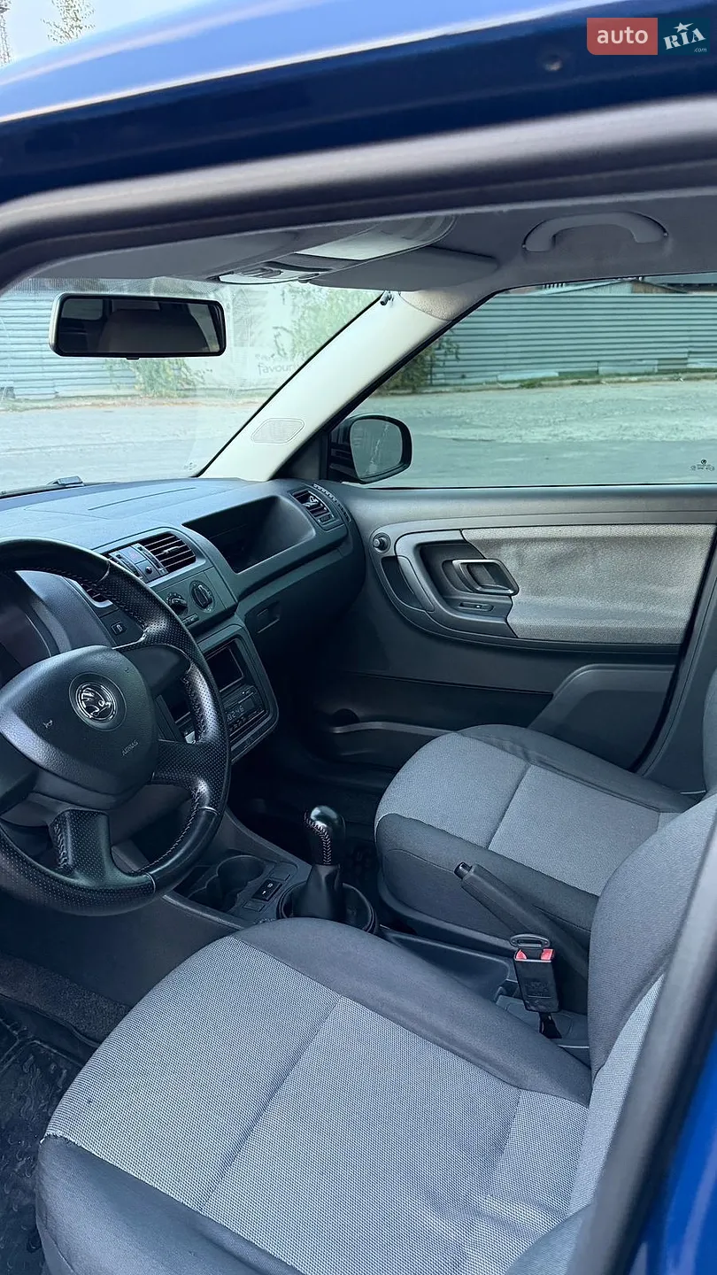 2014 Skoda Fabia - мініатюра 8