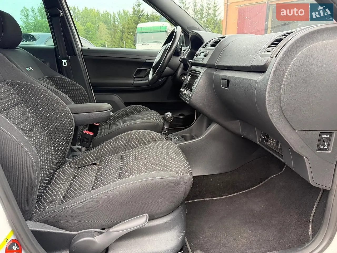 2011 Skoda Fabia - мініатюра 28