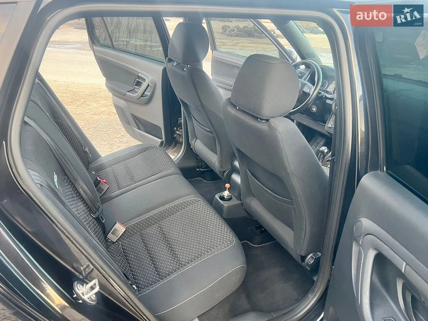 2011 Skoda Fabia - мініатюра 31