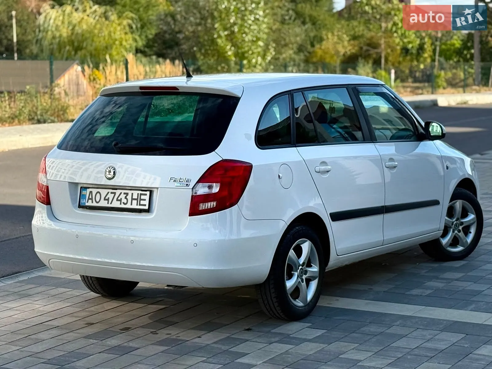 2010 Skoda Fabia - мініатюра 4