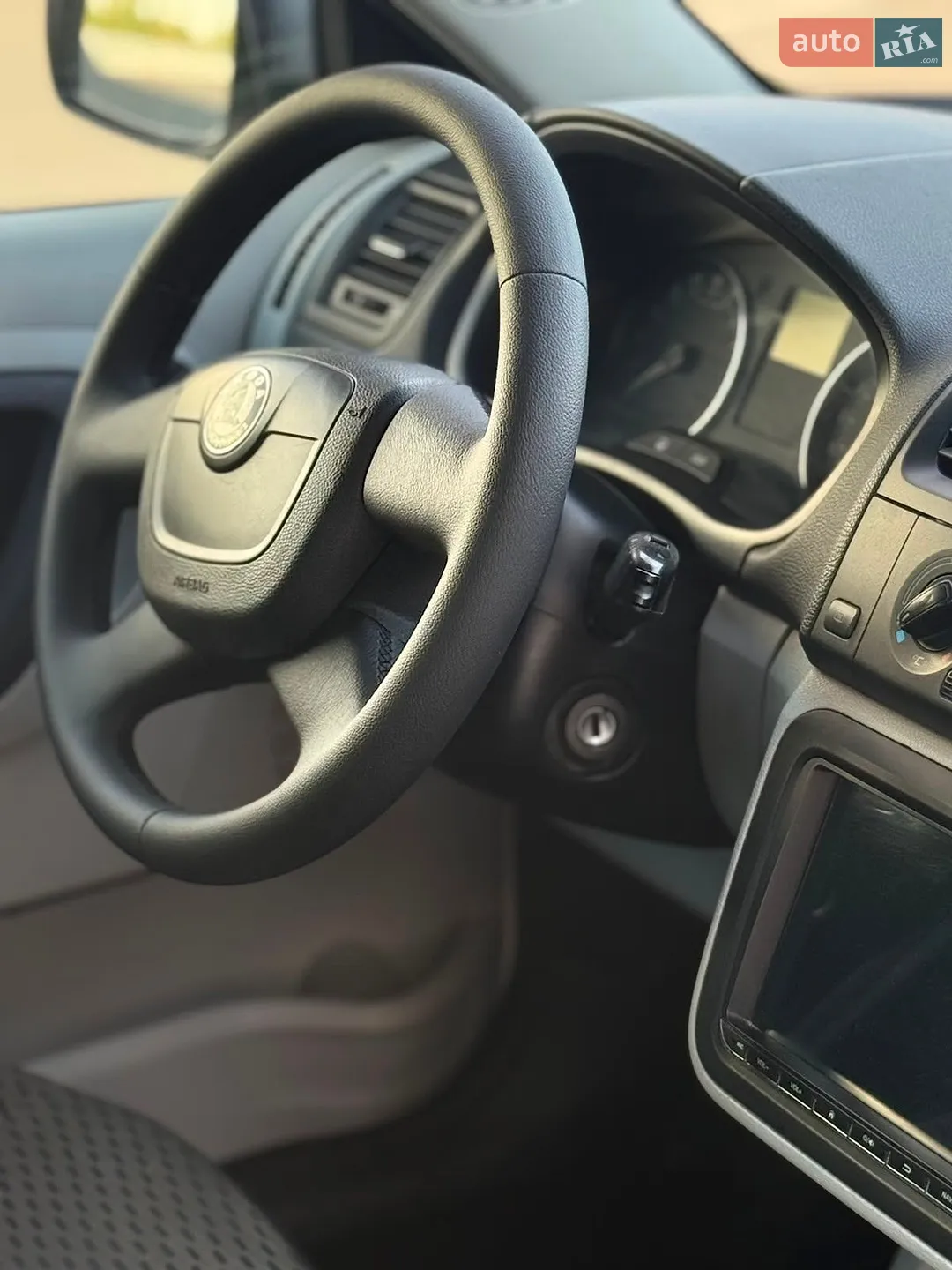 2010 Skoda Fabia - мініатюра 12