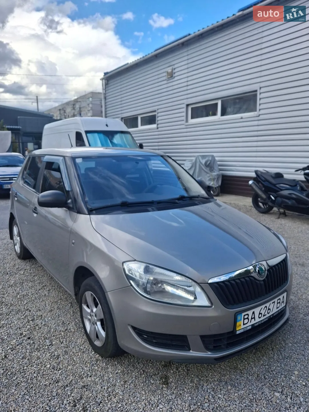 2012 Skoda Fabia - мініатюра 2