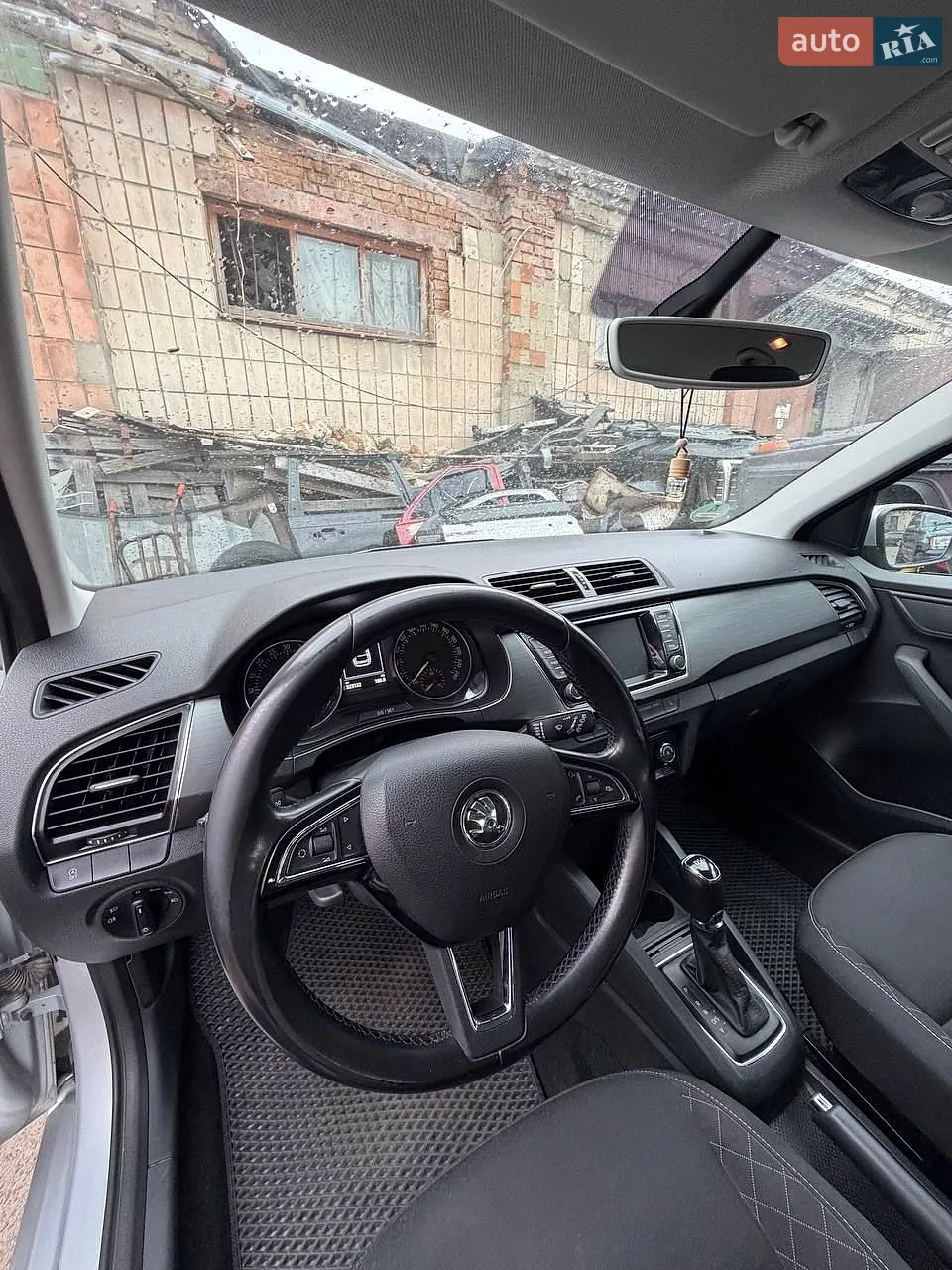 2015 Skoda Fabia - мініатюра 11