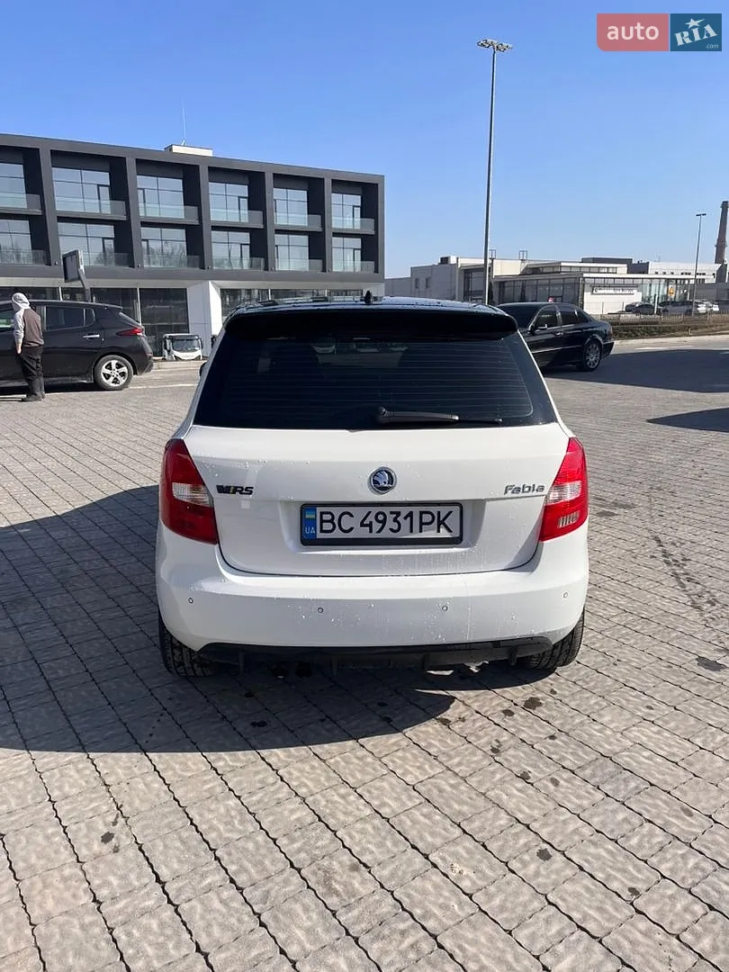 2010 Skoda Fabia - мініатюра 4