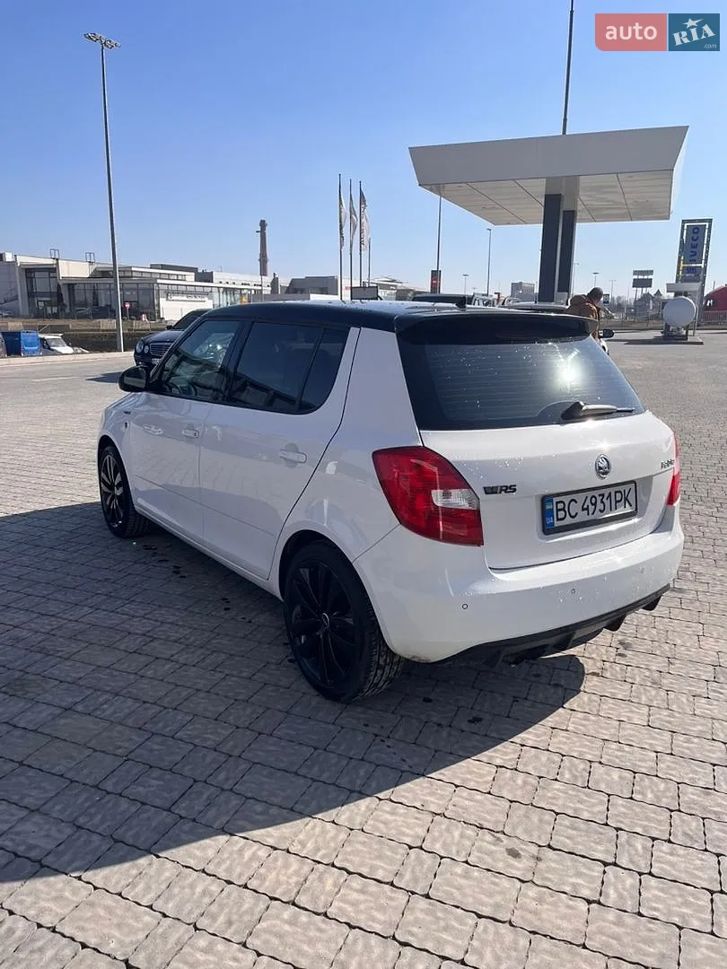 2010 Skoda Fabia - мініатюра 5