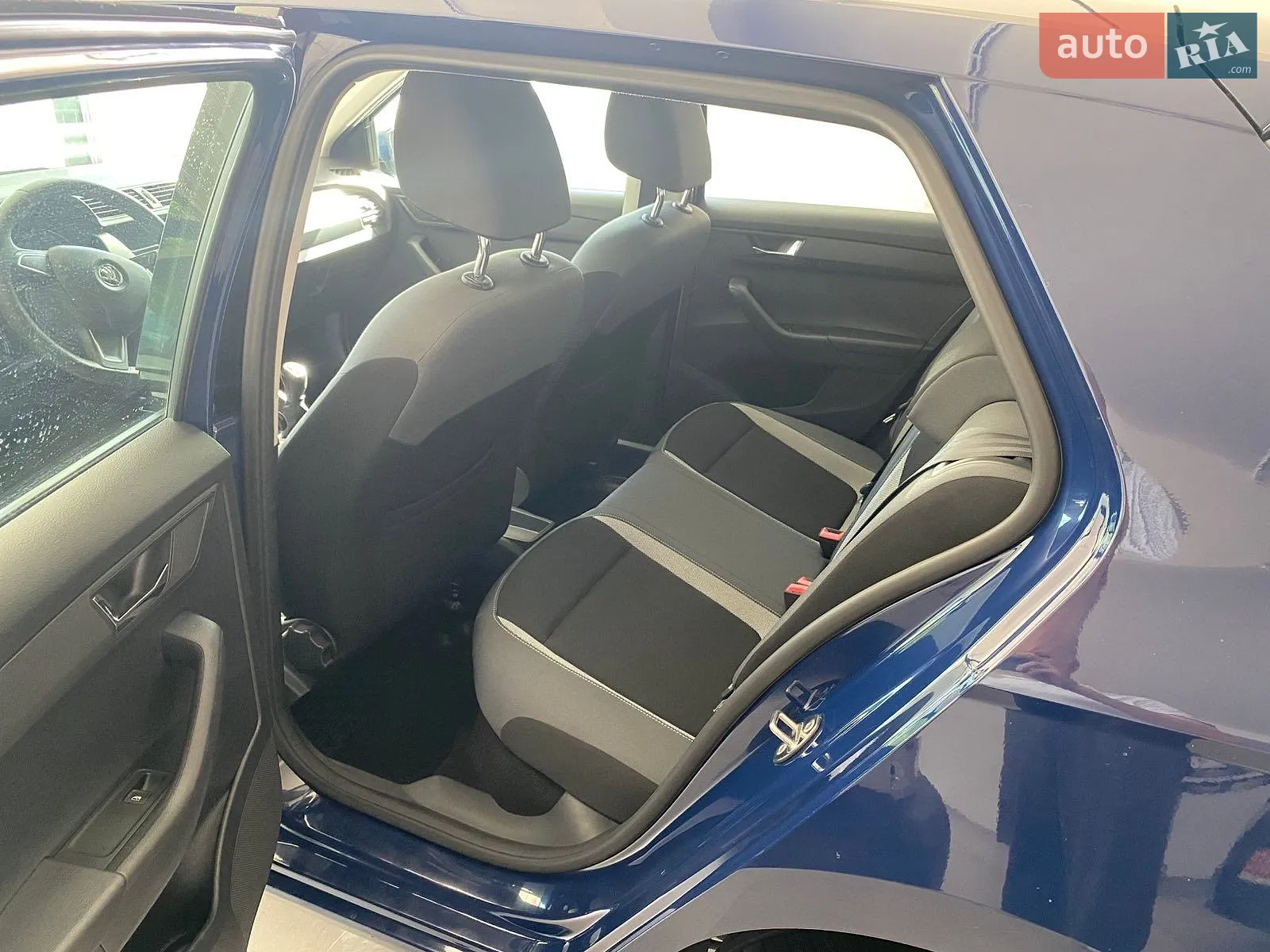 2015 Skoda Fabia - мініатюра 7
