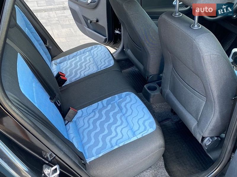 Универсал Skoda Fabia 2008 в Ровно