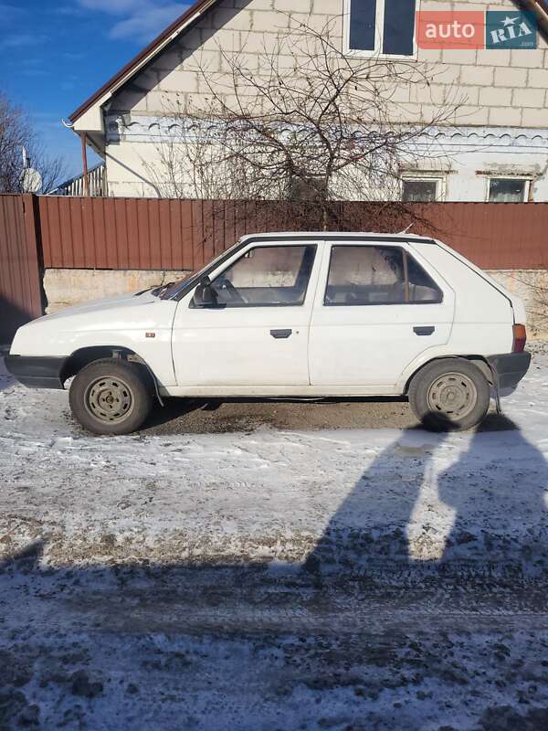 Хэтчбек Skoda Favorit 1992 в Днепре