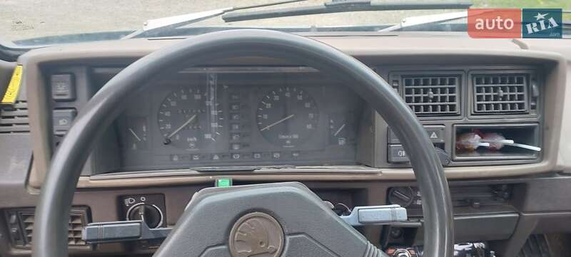 Хэтчбек Skoda Favorit 1989 в Стрые