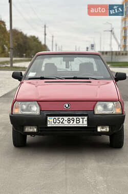 Хэтчбек Skoda Favorit 1994 в 